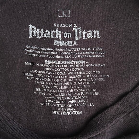 Hot Topic Men's Black Attack on Titan (Season 2) Graphic T-Shirt, Large - Picture 3 of 3